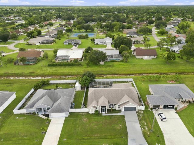 680 MANHATTAN Street E, Lehigh Acres, FL 33974