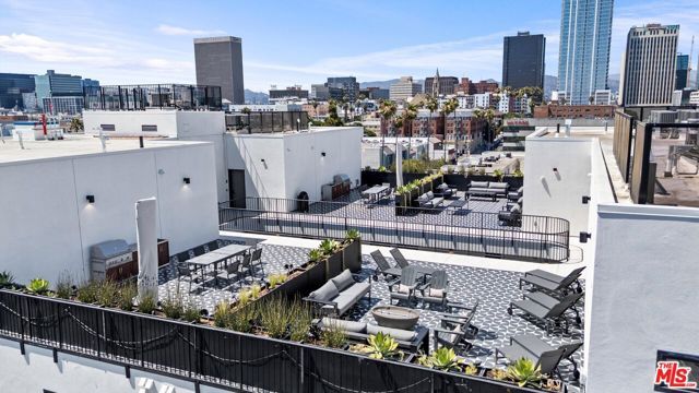 904 S New Hampshire Avenue 202, Los Angeles, CA 90006