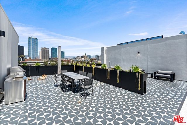 904 S New Hampshire Avenue 202, Los Angeles, CA 90006