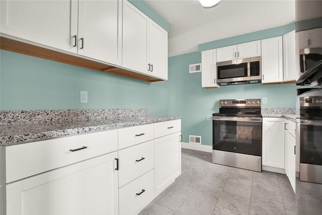 305 Beckman Dr, Mckeesport, PA 15132