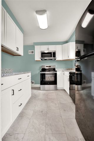 305 Beckman Dr, Mckeesport, PA 15132