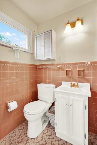 305 Beckman Dr, Mckeesport, PA 15132