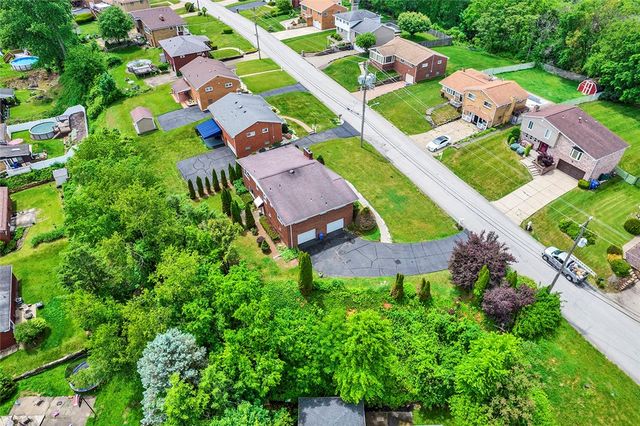 305 Beckman Dr, Mckeesport, PA 15132