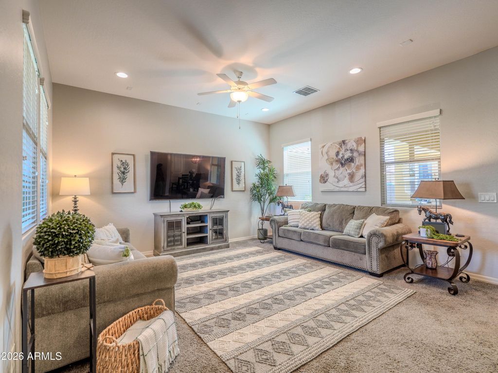 Image 11 of property listing at 4429 E Skousen Street, Gilbert, AZ 85295