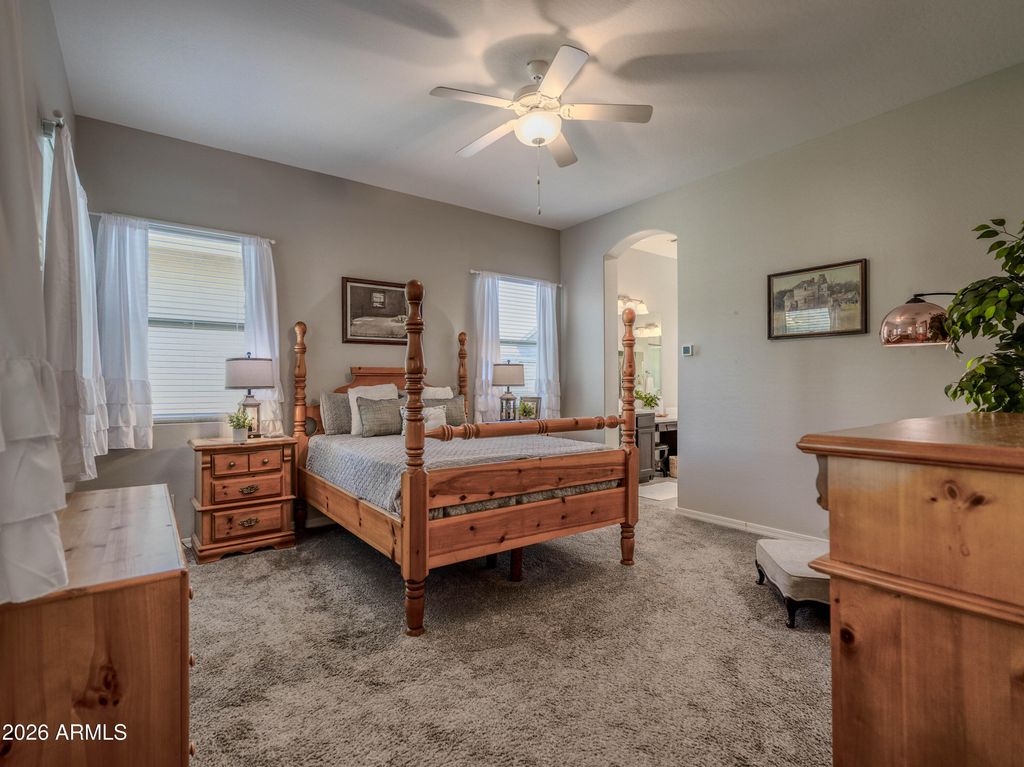 Image 5 of property listing at 4429 E Skousen Street, Gilbert, AZ 85295