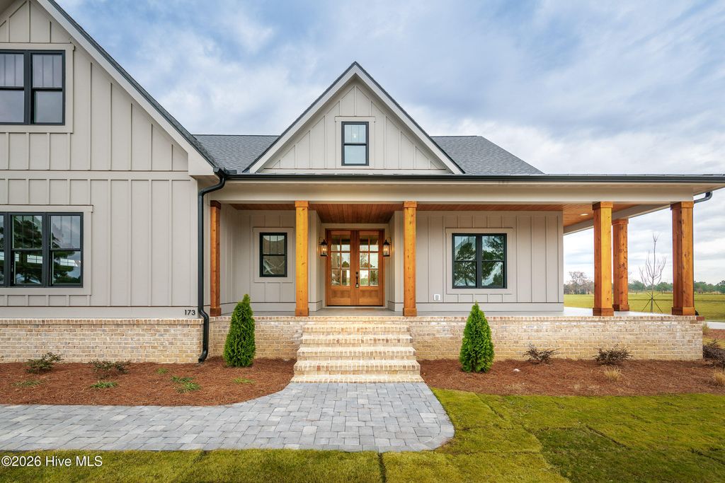 Image 5 of property listing at 173 Azalea Lane, Snow Hill, NC 28580