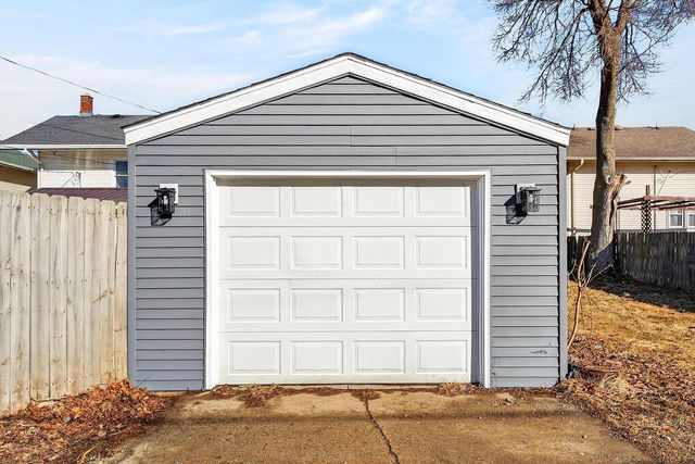 2343 Mohr AVENUE, Racine, WI 53405