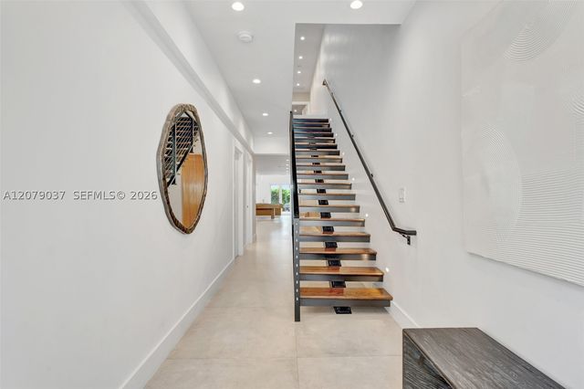 617 NE 14th Ave, Fort Lauderdale, FL 33304