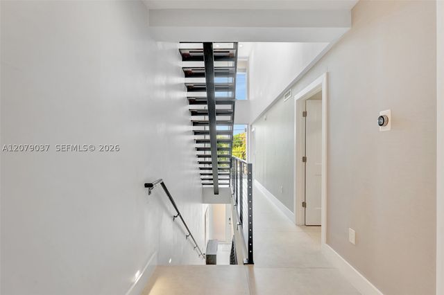 617 NE 14th Ave, Fort Lauderdale, FL 33304