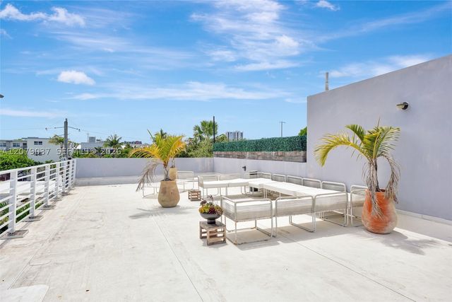 617 NE 14th Ave, Fort Lauderdale, FL 33304
