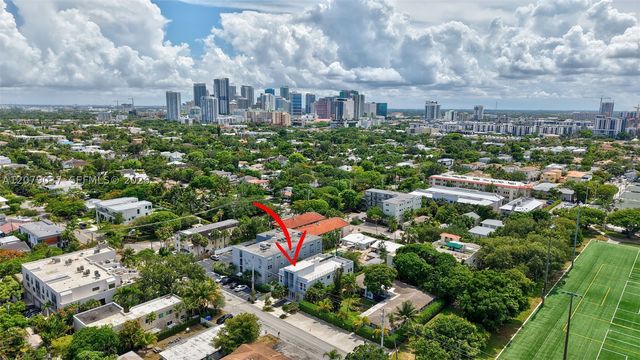 617 NE 14th Ave, Fort Lauderdale, FL 33304