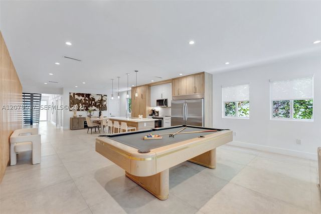 617 NE 14th Ave, Fort Lauderdale, FL 33304