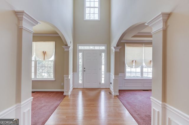 6925 River Island Circle, Buford, GA 30518