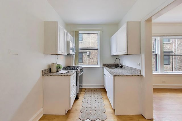 408 Ridge Avenue 22-2, Evanston, IL 60202