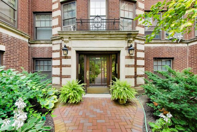 408 Ridge Avenue 22-2, Evanston, IL 60202