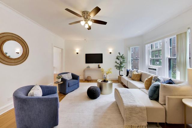408 Ridge Avenue 22-2, Evanston, IL 60202