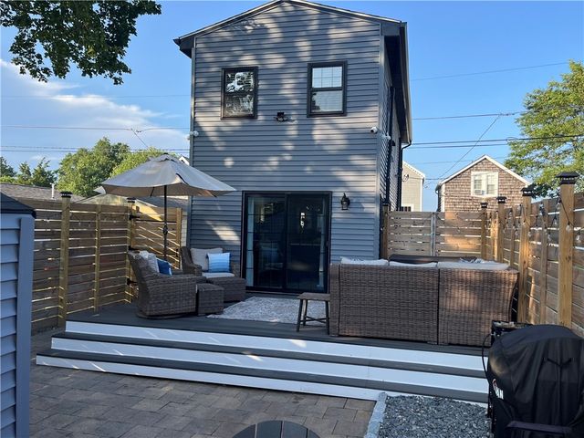 230 Cedar Avenue, Portsmouth, RI 02871