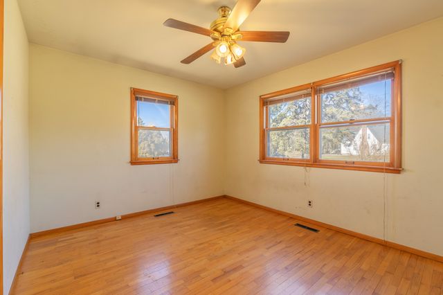 1712 W Ogden Circle, Benton Harbor, MI 49022