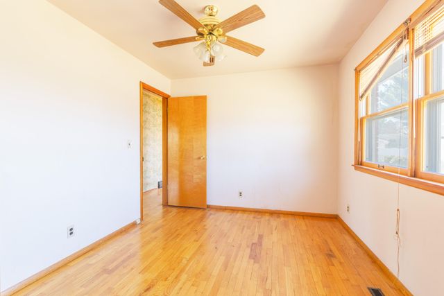 1712 W Ogden Circle, Benton Harbor, MI 49022