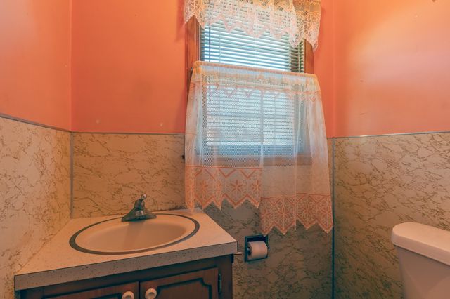 1712 W Ogden Circle, Benton Harbor, MI 49022