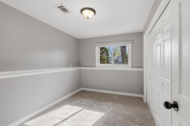 8490 Knollwood Drive, Mounds View, MN 55112