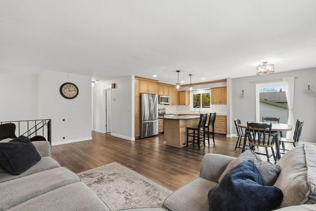 8490 Knollwood Drive, Mounds View, MN 55112