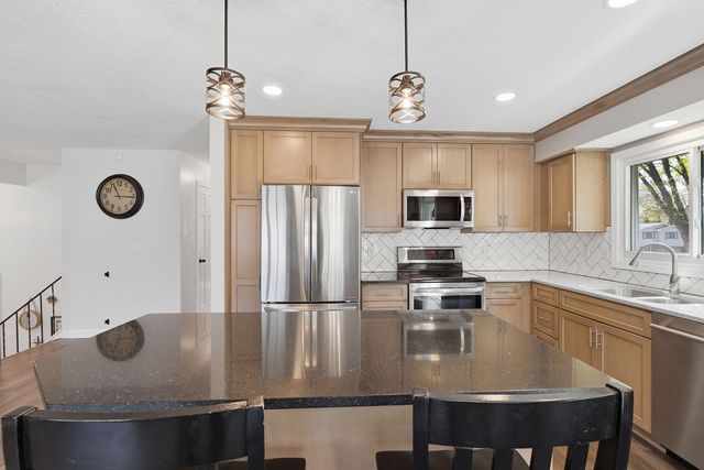 8490 Knollwood Drive, Mounds View, MN 55112