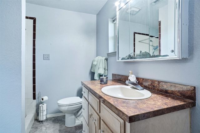 8983 W Odneal Road, Krum, TX 76249