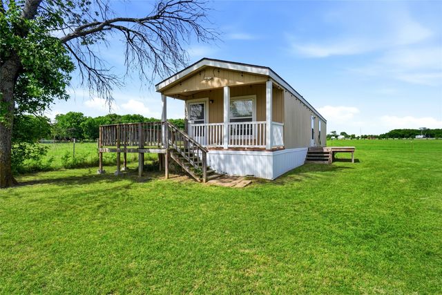8983 W Odneal Road, Krum, TX 76249