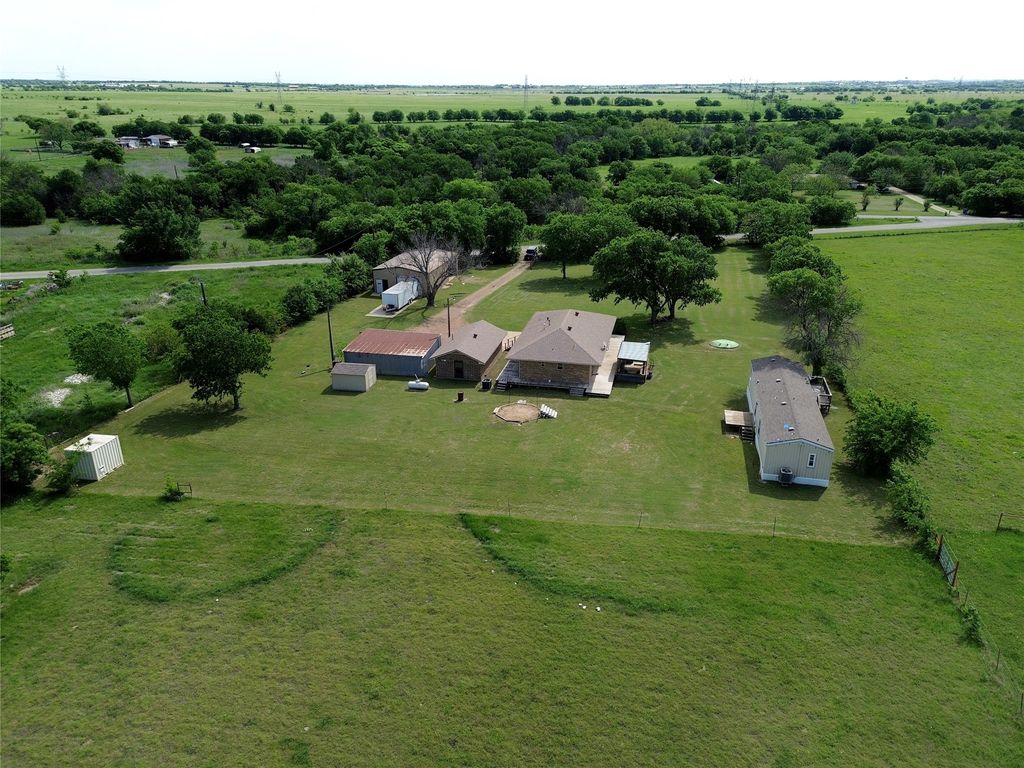 8983 W Odneal Road, Krum, TX 76249