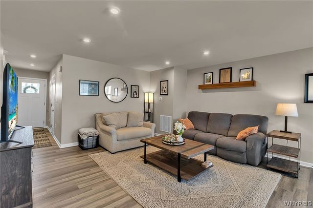 144 South Drive, West Seneca, NY 14218