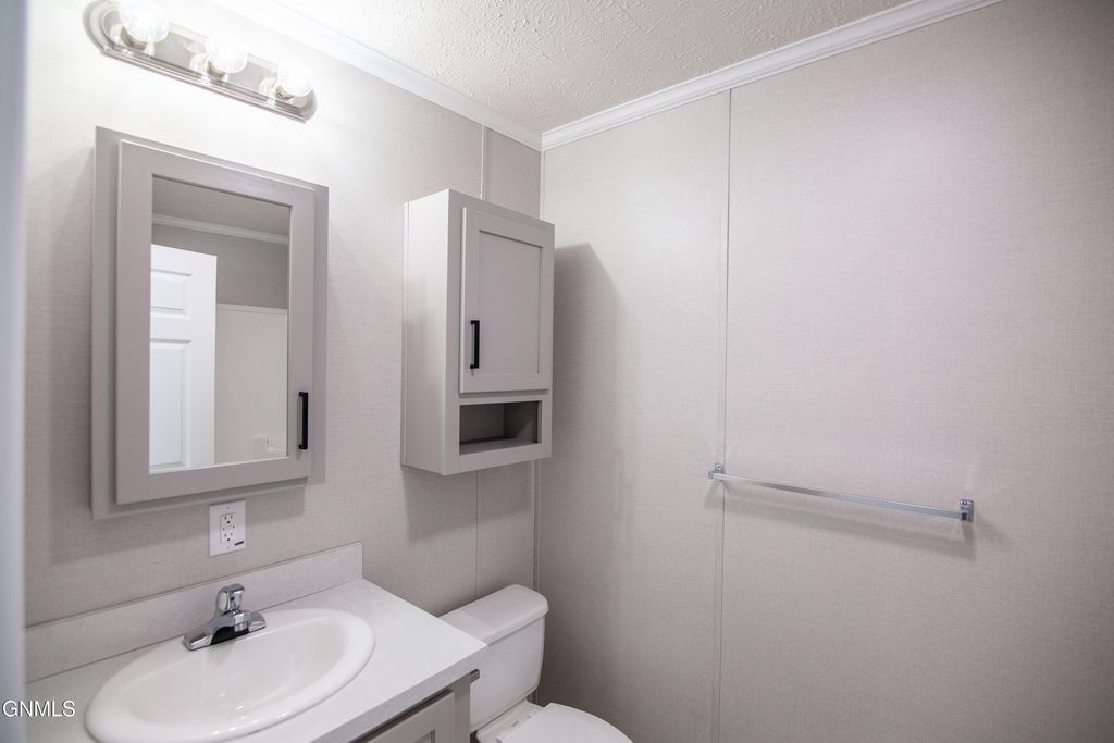 1401 Pioneer Trail, Mandan, ND 58554 photo 6