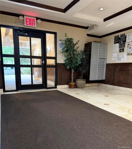 170-12 Highland Avenue 304, Jamaica Estates, NY 11432
