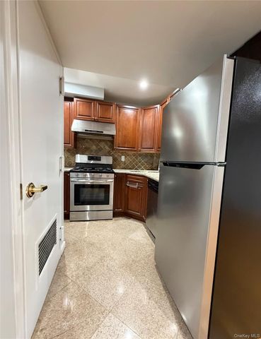 170-12 Highland Avenue 304, Jamaica Estates, NY 11432