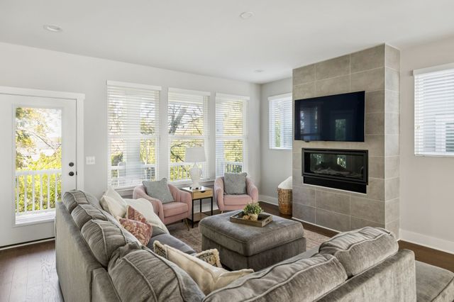 426 Becanni Ln, Nashville, TN 37209