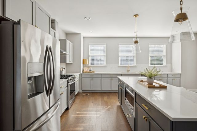 426 Becanni Ln, Nashville, TN 37209