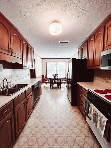 911 El Dorado, Dothan, AL 36303