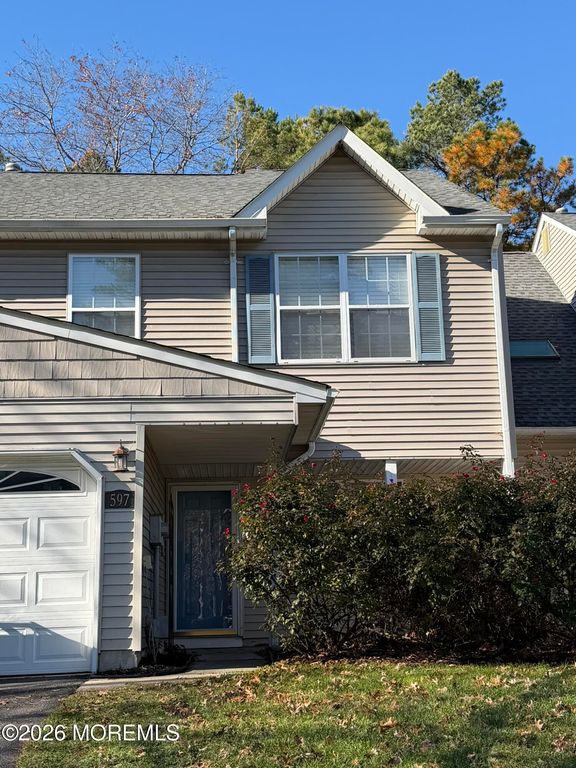 597 Woodbine Lane, Lakewood, NJ 08701