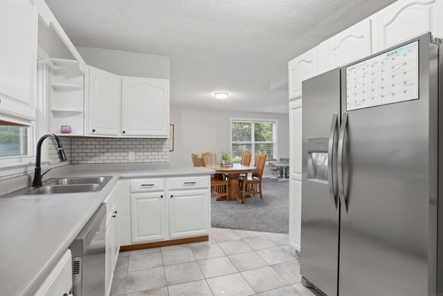 2006 Ashland Avenue, Cedar Falls, IA 50613