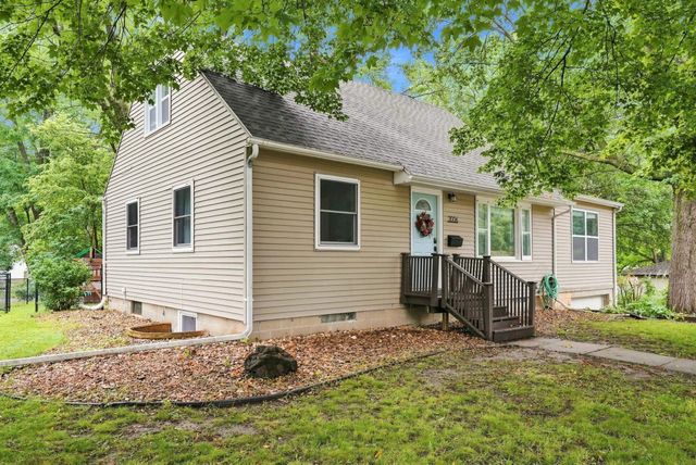 2006 Ashland Avenue, Cedar Falls, IA 50613