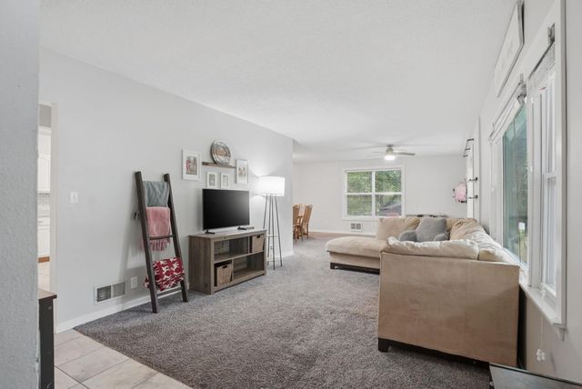 2006 Ashland Avenue, Cedar Falls, IA 50613