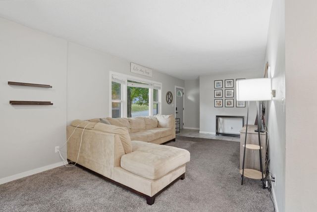 2006 Ashland Avenue, Cedar Falls, IA 50613