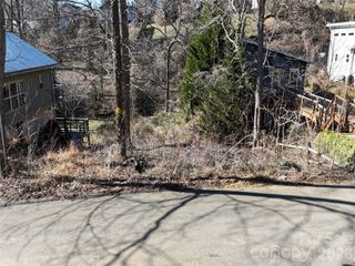 56 Moore Avenue, Asheville, NC 28806