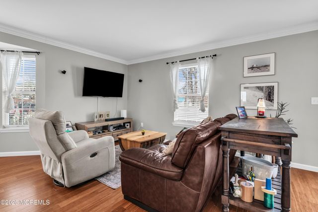 15 Bond Street, Freehold, NJ 07728