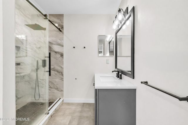 15 Bond Street, Freehold, NJ 07728