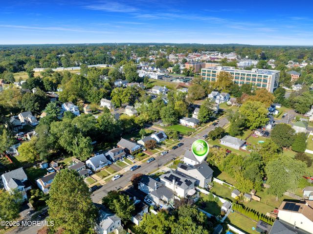 15 Bond Street, Freehold, NJ 07728