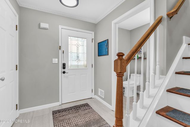 15 Bond Street, Freehold, NJ 07728