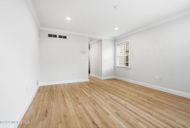 21 New Street, Sea Bright, NJ 07760