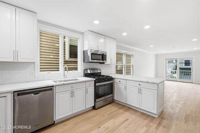 21 New Street, Sea Bright, NJ 07760