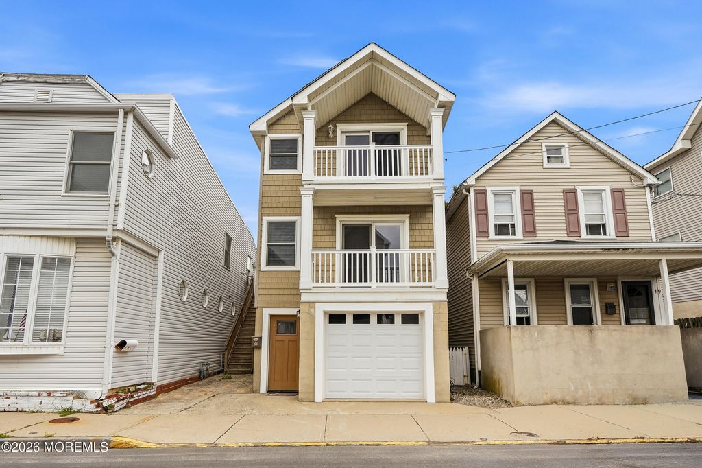 21 New Street, Sea Bright, NJ 07760
